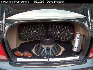 showyoursound.nl - Daves bora  - dave projects - hpim2249.jpg - Koffer: BRRF 800.2 (voor woofer)BRRF 800.4 (voor compo & rear speakers)BRRF powercapBRRF fusesBRRF 15